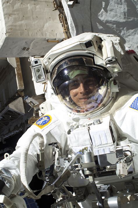 Space In Images 2013 07 Nasa Astronaut Chris Cassidy