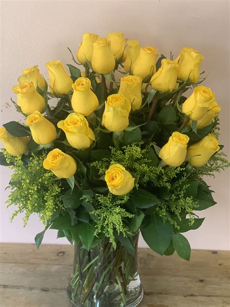 Three Dozen Yellow Roses W812 In San Francisco Ca Fillmore Florist