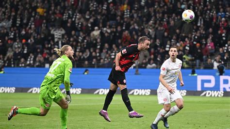 Rio Weltmeister G Tze K Pft Frankfurt Zum Sieg Gegen Mainz