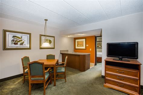 AmericInn by Wyndham Omaha | Omaha, NE Hotels