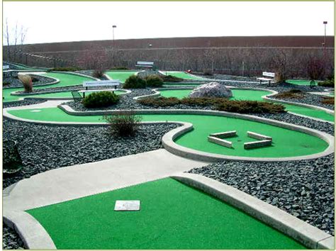 Backyard mini golf - large and beautiful photos. Photo to select ...