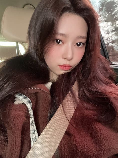 220326 Kim Minju Twitter Update Kpopping