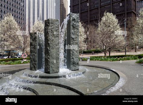 Green tree pennsylvania water tower hi-res stock photography and images ...