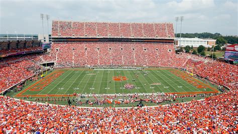 South Carolina Gamecocks vs. Clemson Tigers - November 30, 2024 | FOX ...