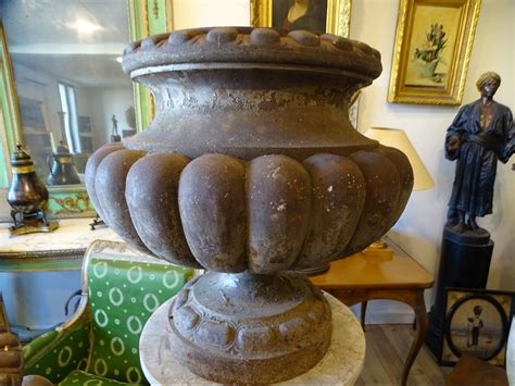 Proantic Paire De Vases En Fonte Signés Corneau XIX Siècle