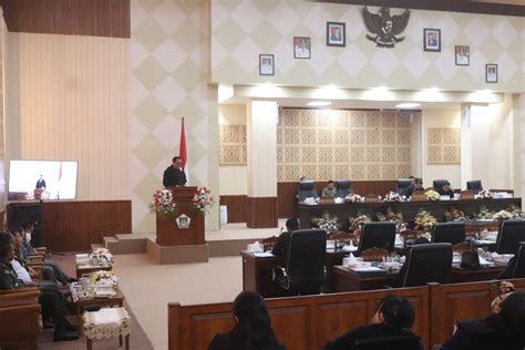 Rapat Paripurna Dprd Kota Tomohon Dalam Rangka Penarikan Kembali