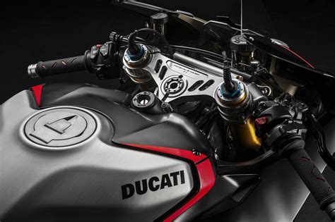 2021 Ducati Supersport 950 Panigale V4 Range Unveiled Bikedekho