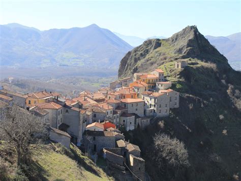 Le Valli Del Teatro Inizio Rinviato Anche A Sasso Di Castalda La