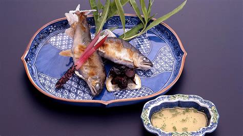 Grilled sweet fish (AYU) with a salt - Recipes of Japanese Ryotei