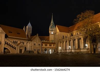 Braunschweig Castle Cathedral By Night Stock Photo 1562664274 ...