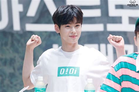 Mokdong Fansign Event Eunwoo Cha Eun Woo Cha Eun Woo