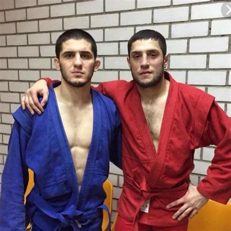 Islam Makhachev Vs Khamzat Chimaev Who Will Win Sportzonly