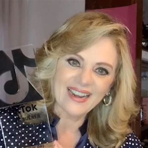 Erika Buenfil Responde A Críticas De Juan José Origel Por Sus Videos En