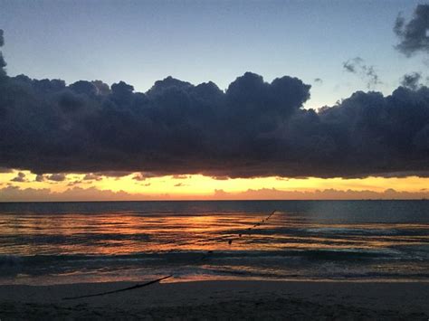 Amanecer En Playa Del Carmen Dic Foto Eduardo Mar N L Pez