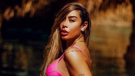 S De Biqu Ni Rafaella Santos Deixa Escapar Detalhe De Tatuagem Ntima