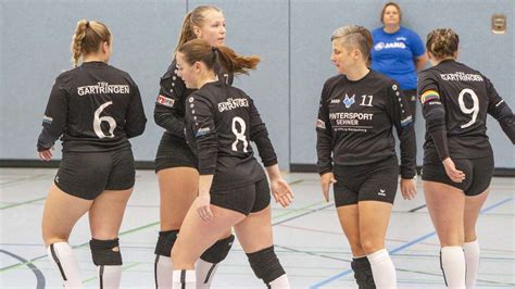 2 Faustball Bundesliga Frauen Erneut ein Sieg und eine Niederlage für