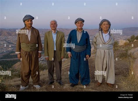 Kurdish Men Hi Res Stock Photography And Images Alamy