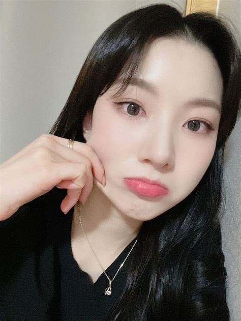 Hot Sexy Jihyeon Youi Kim Bikini Pics