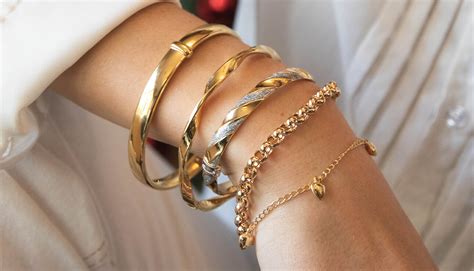 How To Wear Bangles Fit Sizing And Styling Shiels Shiels Jewellers