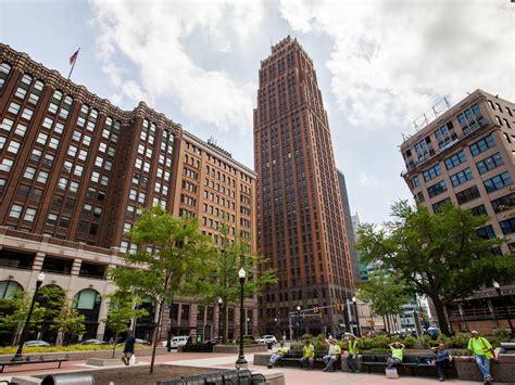 A Walking Tour Of Downtown Detroits Essential Architecture Curbed