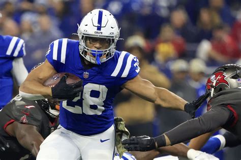 Jonathan Taylor Injury Update How To Handle The Colts Rb In Fantasy