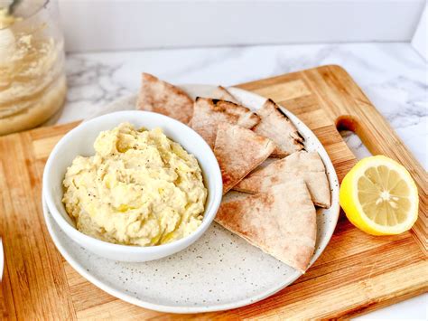 A Recipe for Hummus Without Tahini