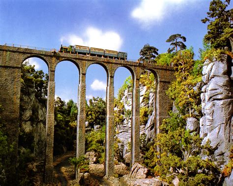 Rheneas Viaduct Thomas The Tank Engine Wiki Fandom