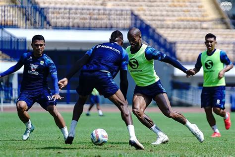 persib bandung bersiap  pertandingan terakhir putaran pertama bri