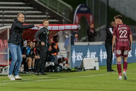 Football Ligue 2 Le groupe est touché Battu à Amiens le FC