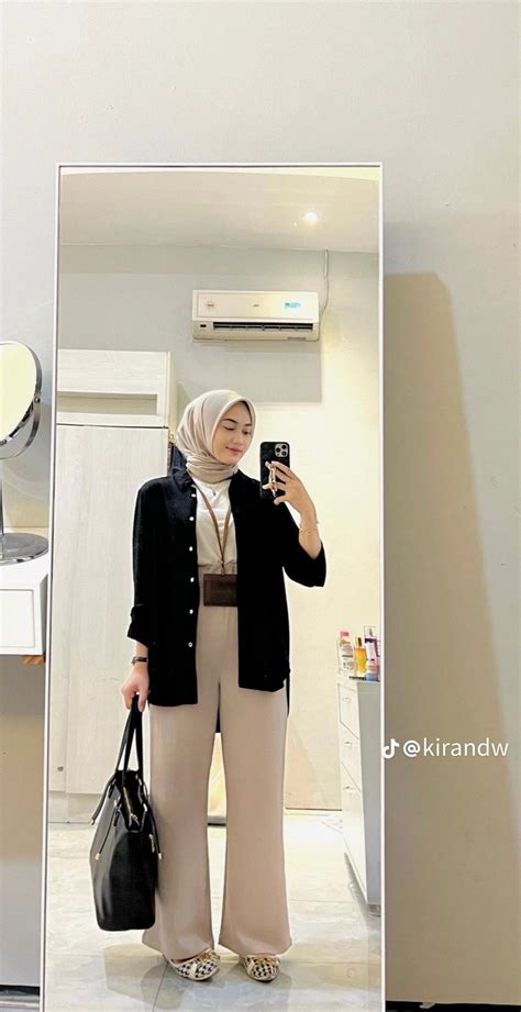 Pin By Yolaa On Ootd Ootd Hijab Hijab Casual Office Outfits Women