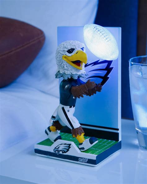 Swoop Philadelphia Eagles Mascot Action Pose Light Up Ball Bobblehead Foco