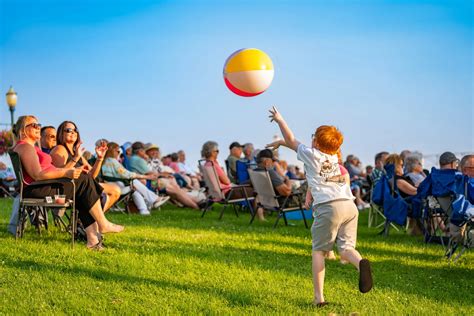 Home — Dubuque Arts Council