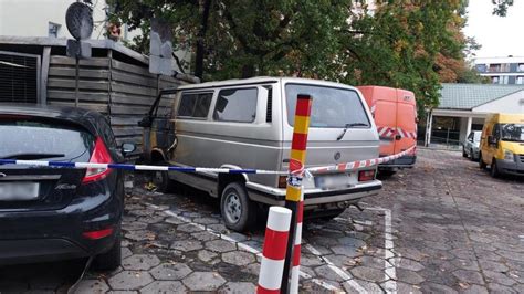 Siedem aut uszkodzonych po pożarze altany śmietnikowej na Ochocie