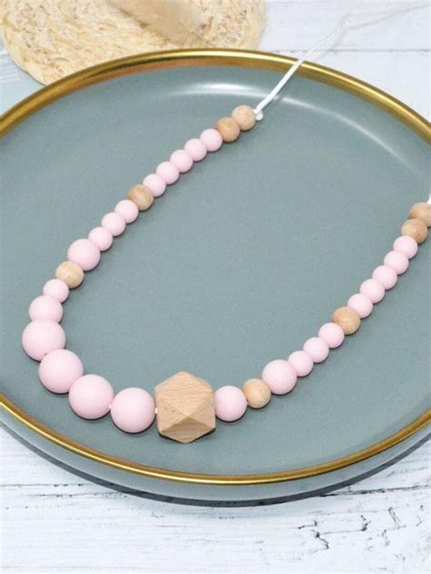 Collier D Allaitement Ou De Portage En Silicone Rose Et Bois Rose