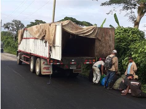 Interceptan Cami N Transportaba Yola Para Viaje Ilegal A Puerto Rico