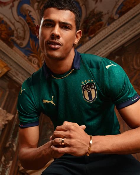 Puma Un Nouveau Maillot Vert Pour Léquipe Ditalie Inspiré De La