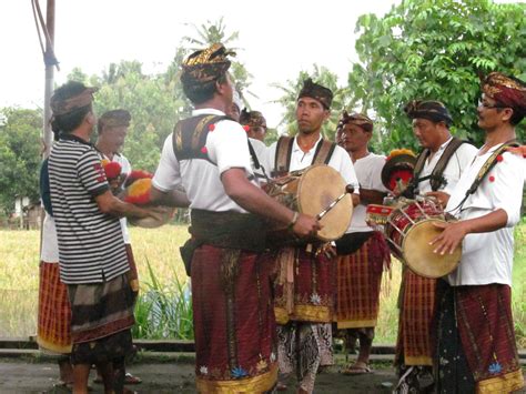 A Topeng dance – Tony Fuemmeler