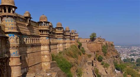 Gwalior Fort - History, Monuments, Places to Visit