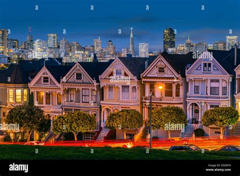 Night view of the Painted Ladies victorian houses in Alamo Square, San ...