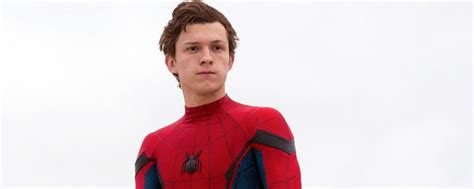 Tom Holland El Nuevo Spider Man Se Transformó En Rihanna Y Se Lució