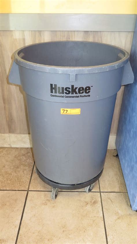 Husky Round Trash Receptacle/Bin on Wheels - Oahu Auctions