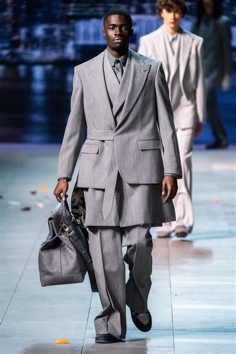 Louis Vuitton Fashion Show Menswear | semashow.com