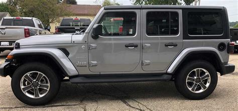 New 2018 Jeep Wrangler 4 Door Sahara Suvsedan Near Milwaukee 71690 Badger Truck Center