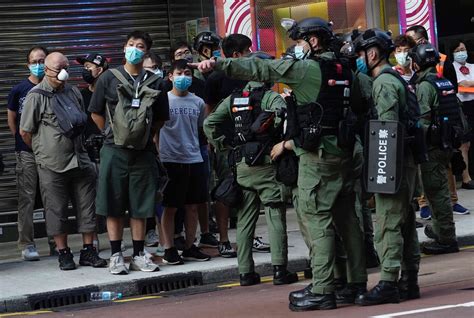 Hong Kong Police Arrest 90 At Protests Over Election Delay Keye