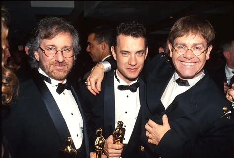 Foto Steven Spielberg Y Liam Neeson En Los Oscar 1994 La Alucinante