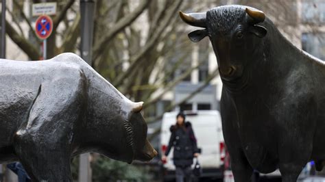 Bullish Vs Bearish Investors Whats The Difference Finance