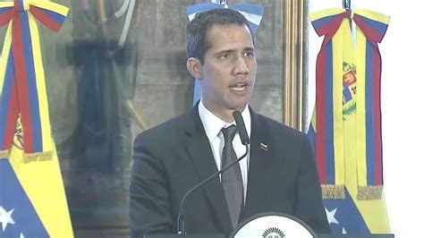 Guaidó regresó a Venezuela en medio de un clima de tensión en el