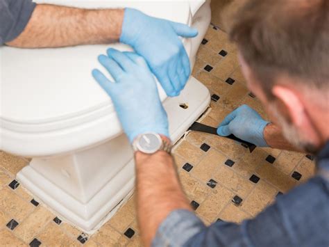 How To Replace A Toilet Diy Toilet Installation Guide Hgtv