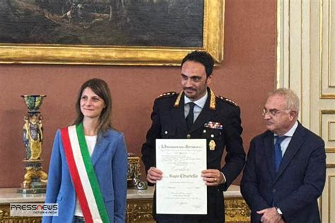 Il Presidente Della Repubblica Conferisce Al Colonnello Biagio