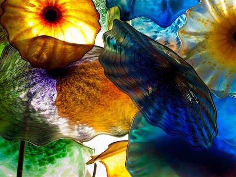 Premium Photo The Spectacular Glass Ceiling Art By Dale Chihuly In